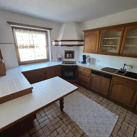 Διαμέρισμα Garten Eg Mit 3 Schlafzimmern 95qm Κάρλσφελντ