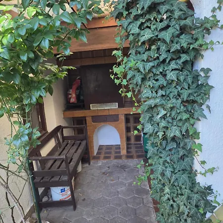 Garten Eg Mit 3 Schlafzimmern 95qm Κάρλσφελντ
